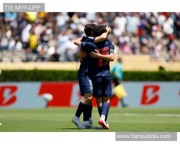 友谊赛惊现冷门巴黎圣日耳曼与皇马战平引发全场震惊